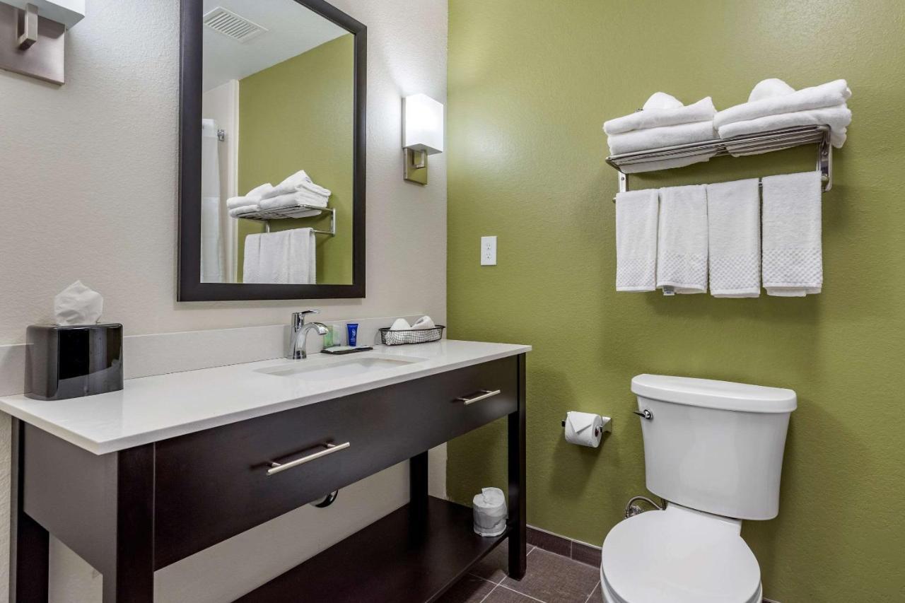 Sleep Inn & Suites Crosby Εξωτερικό φωτογραφία